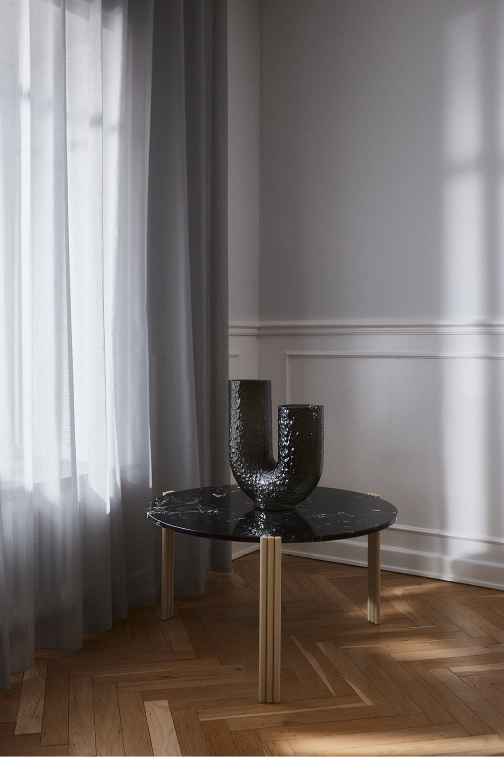 
Vaso di design „Aura high“ soffiato a bocca - Nero