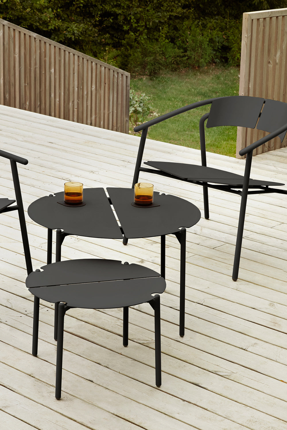 
In/-Outdoor Design Couchtisch „Novo“ Ø 70 cm - Schwarz