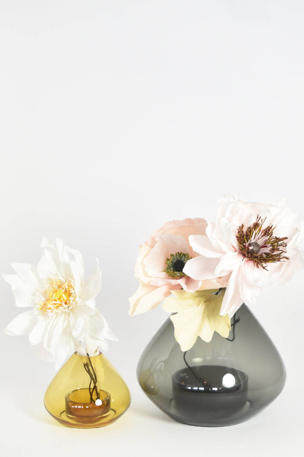 
Designer Vase & Hurricane Lamp "Uno" - Black - Ø 25.9 x 21 cm