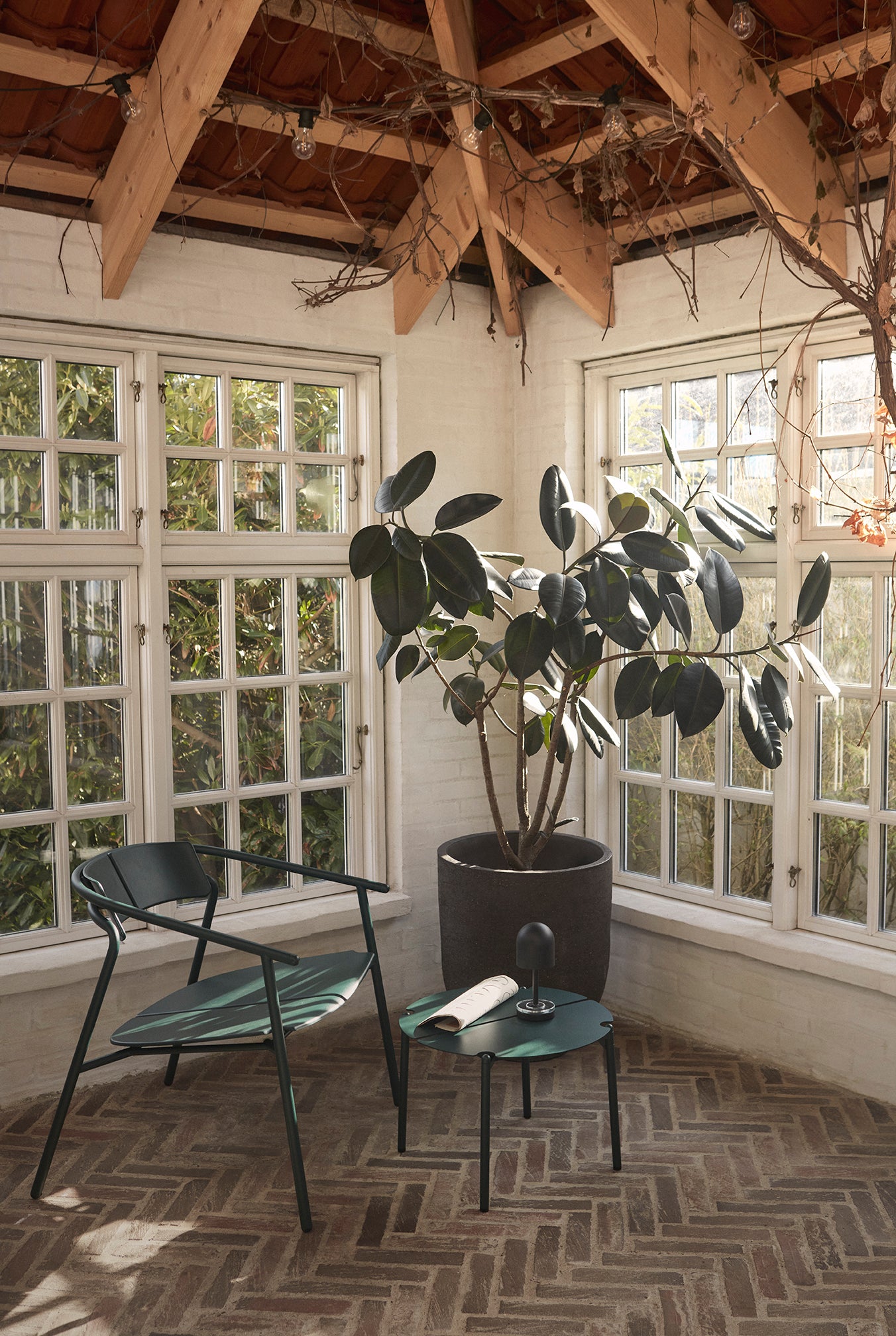 
Indoor/Outdoor Designer Flower Pot "Terra", Java Brown - Ø 50 x 60 cm