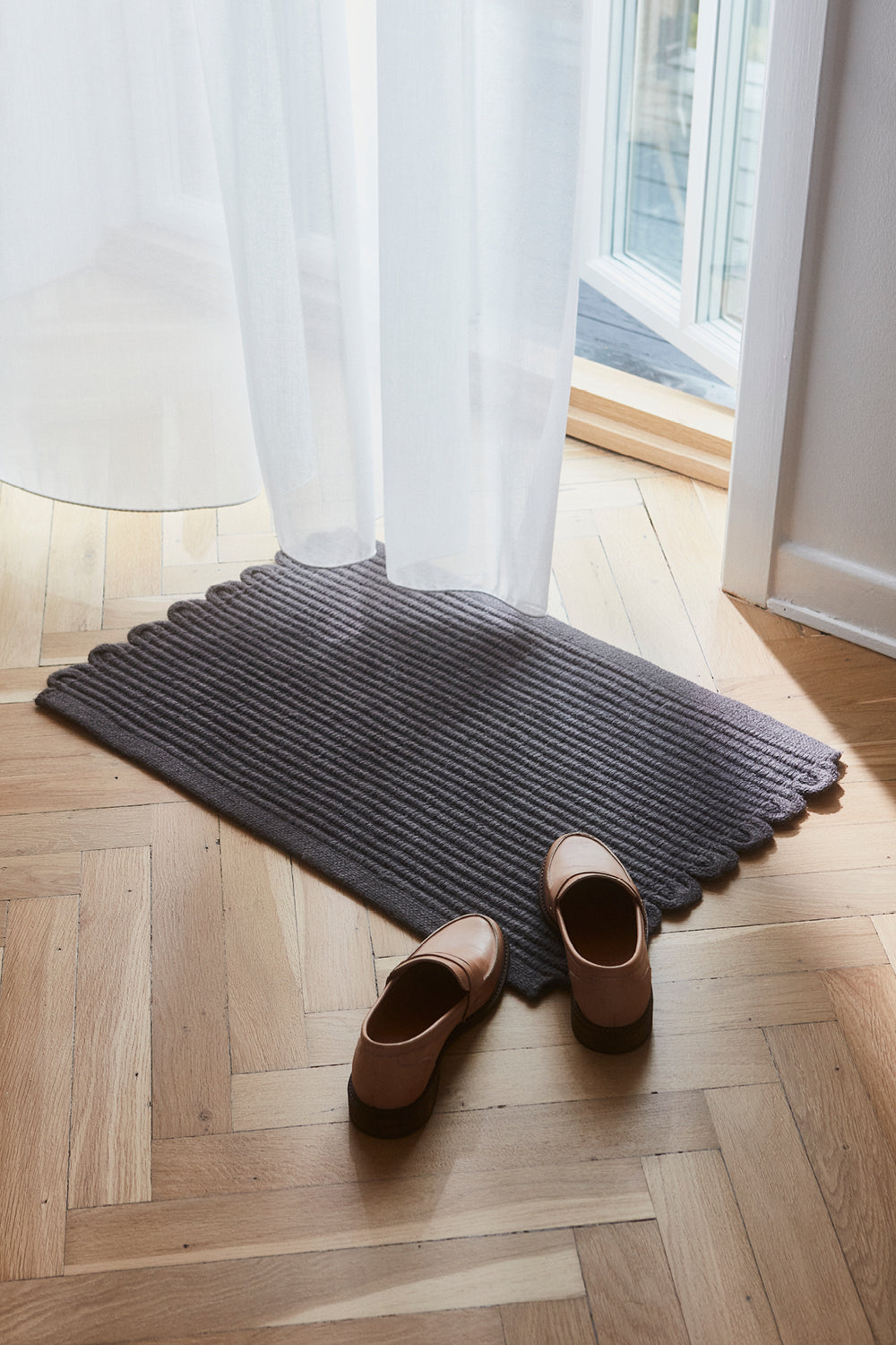 
"Redono" designer doormat made from recycled PET yarn, 50 x 70 cm - Dark grey