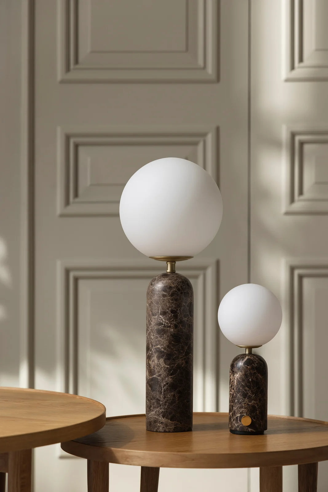 
Lampe de table design à LED portable « Torrano » avec socle en marbre - Marbre brun