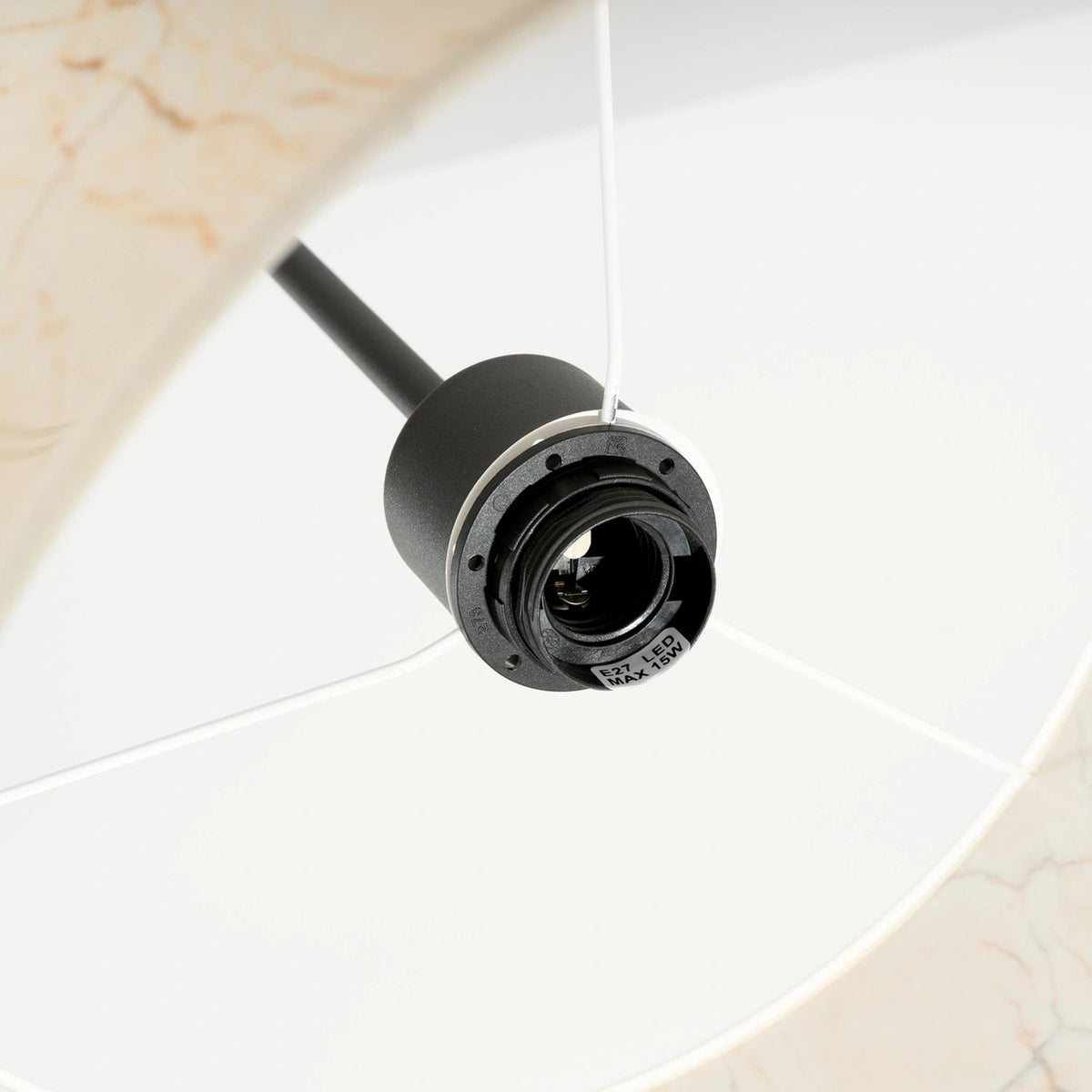 
Lampada a sospensione di design „Nevia“ - Marmo beige/Nero