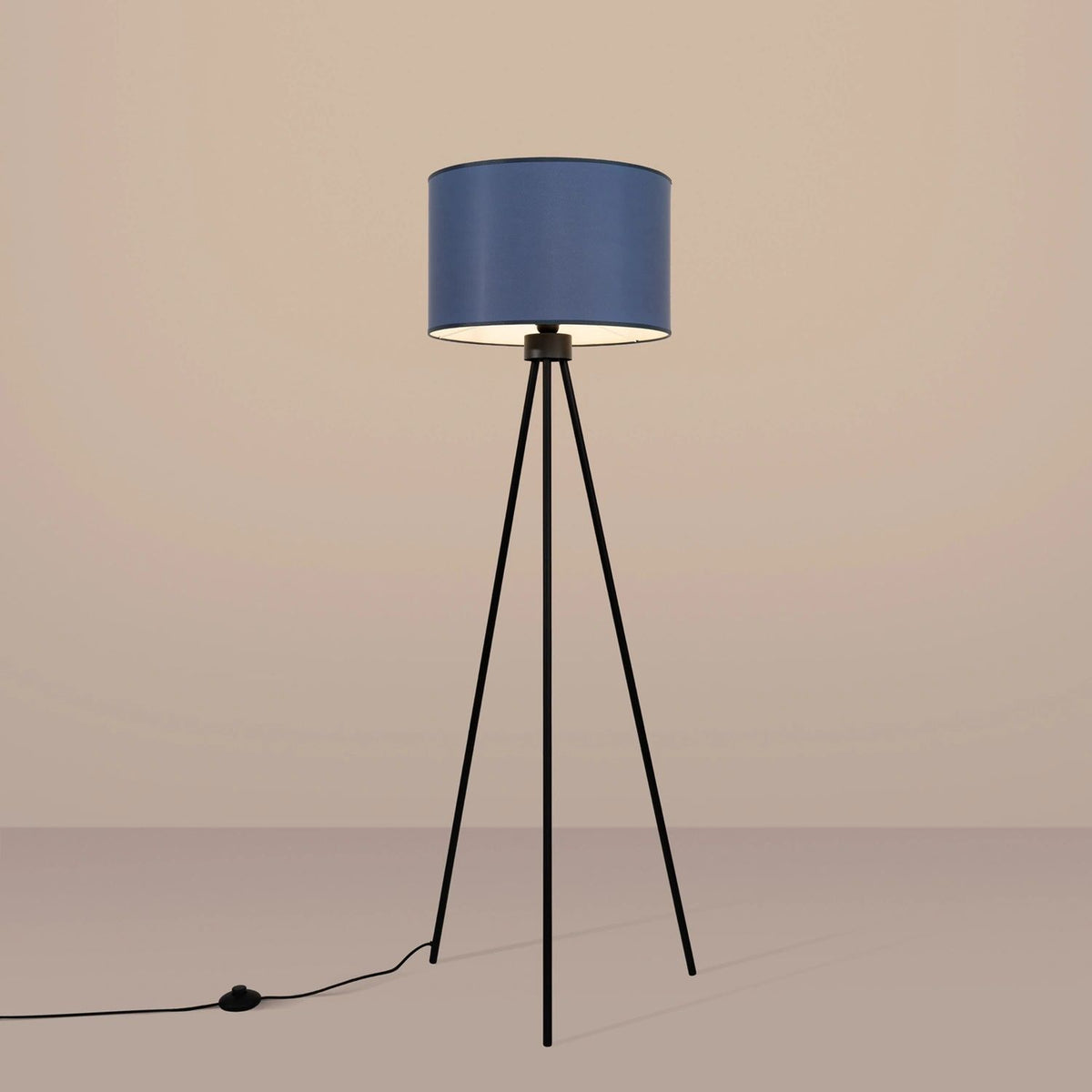 
Design Stehlampe „Nevia“ - Marineblau/Schwarz
