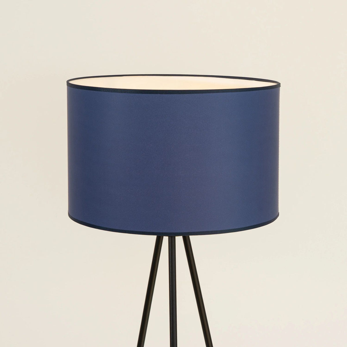 
Design Stehlampe „Nevia“ - Marineblau/Schwarz