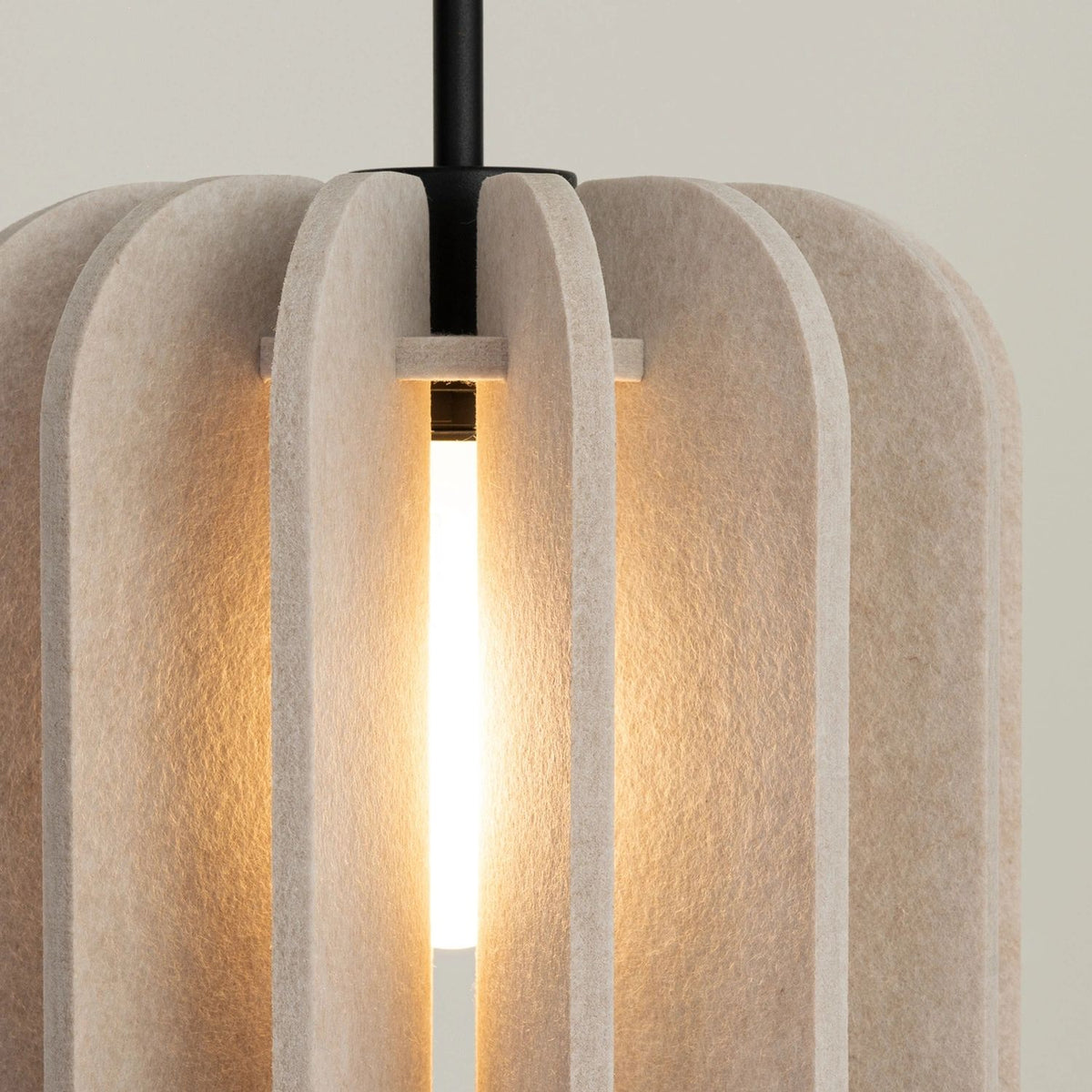
Lampada a sospensione di design „Mula“ - Beige/Nero / Ø 27 cm