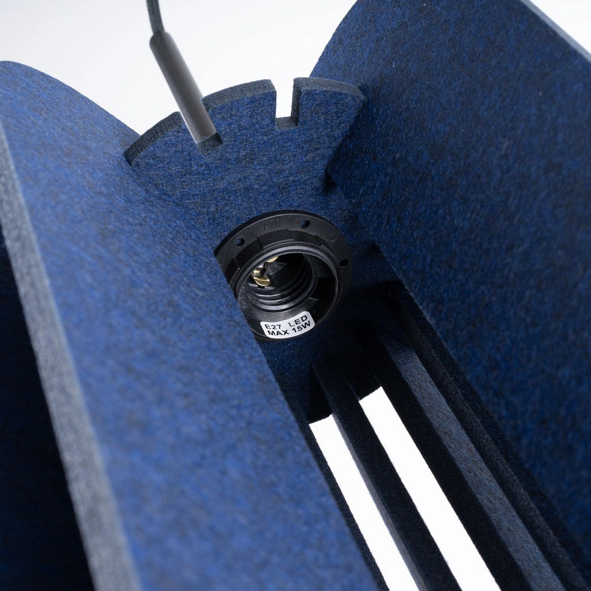 
Lampada a sospensione di design „Mula“ - Blu navy/Nero / Ø 27 cm