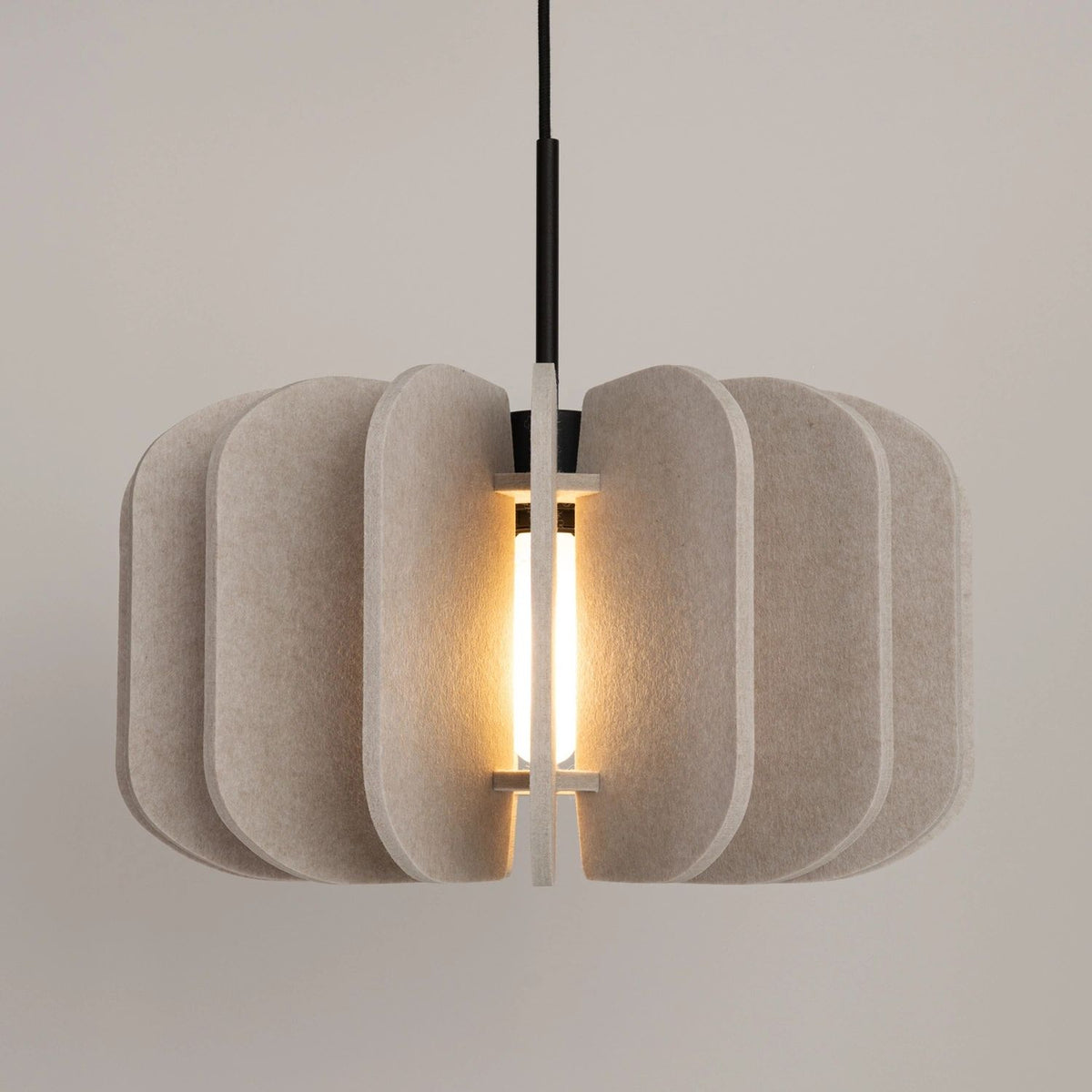 
Lampada a sospensione di design „Mula“ - Beige/Nero / Ø 45 cm