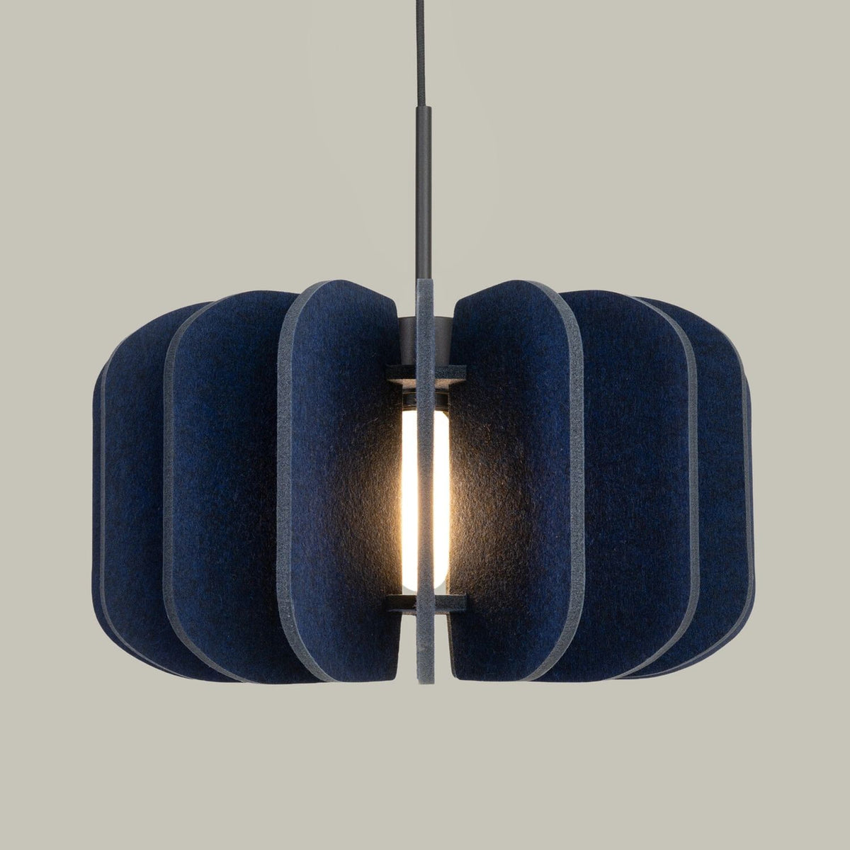 
Lampada a sospensione di design „Mula“ - Blu navy/Nero / Ø 45 cm