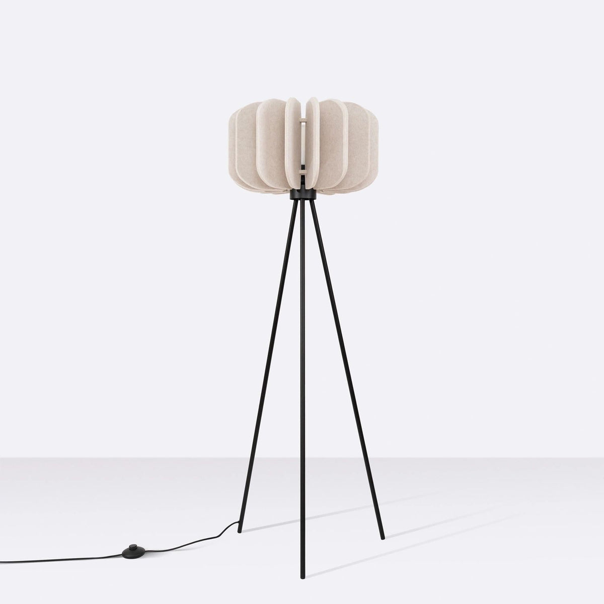 
Design Stehlampe „Mula" - Beige/Schwarz