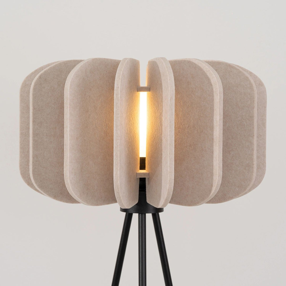 
Design Stehlampe „Mula" - Beige/Schwarz