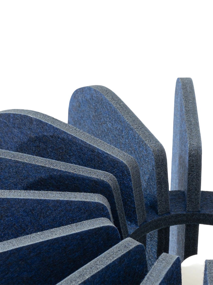 
Design Stehlampe „Mula" - Marineblau/Schwarz
