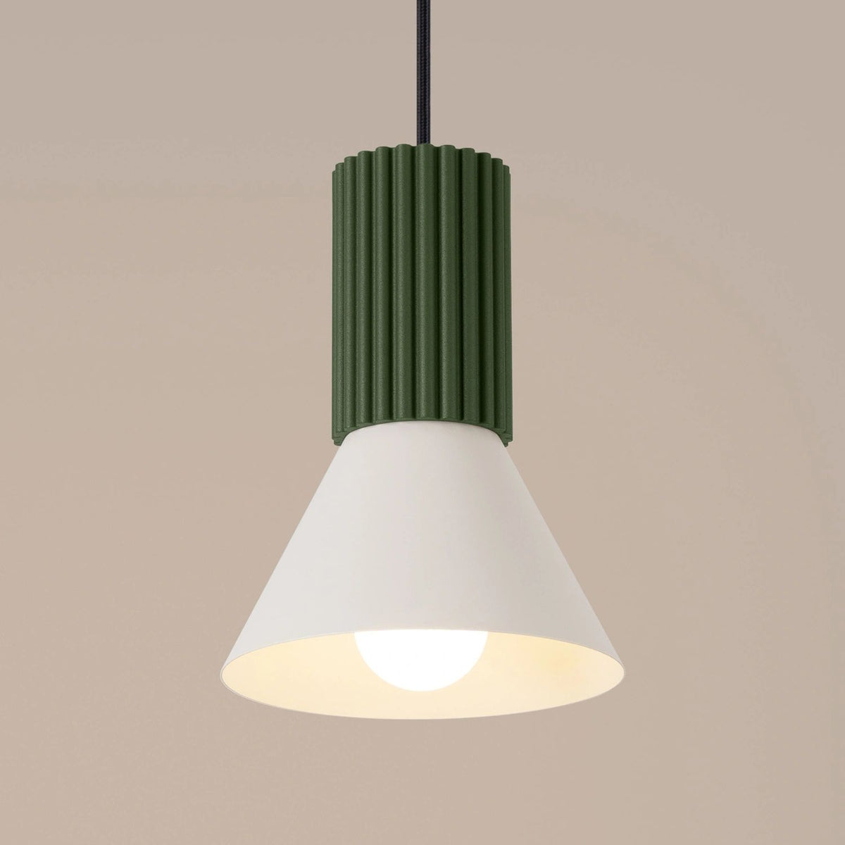 
Lampada a sospensione di design „Estria“ a 1 luce - Beige/Verde oliva