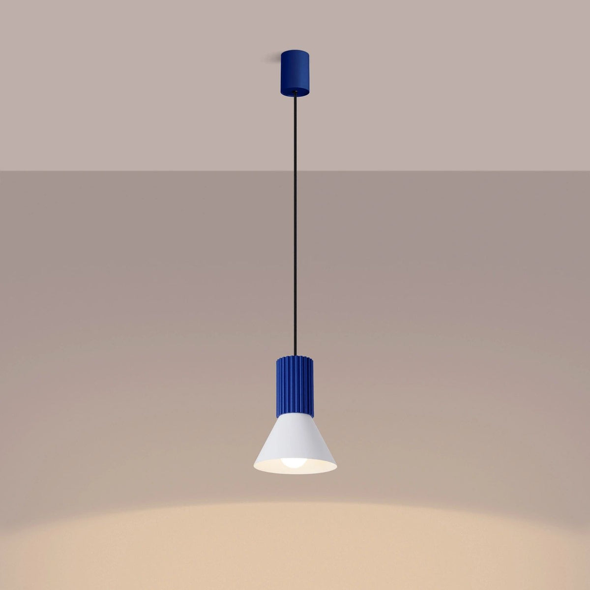 
Lampada a sospensione di design „Estria“ a 1 luce - Bianco/Ultramarino