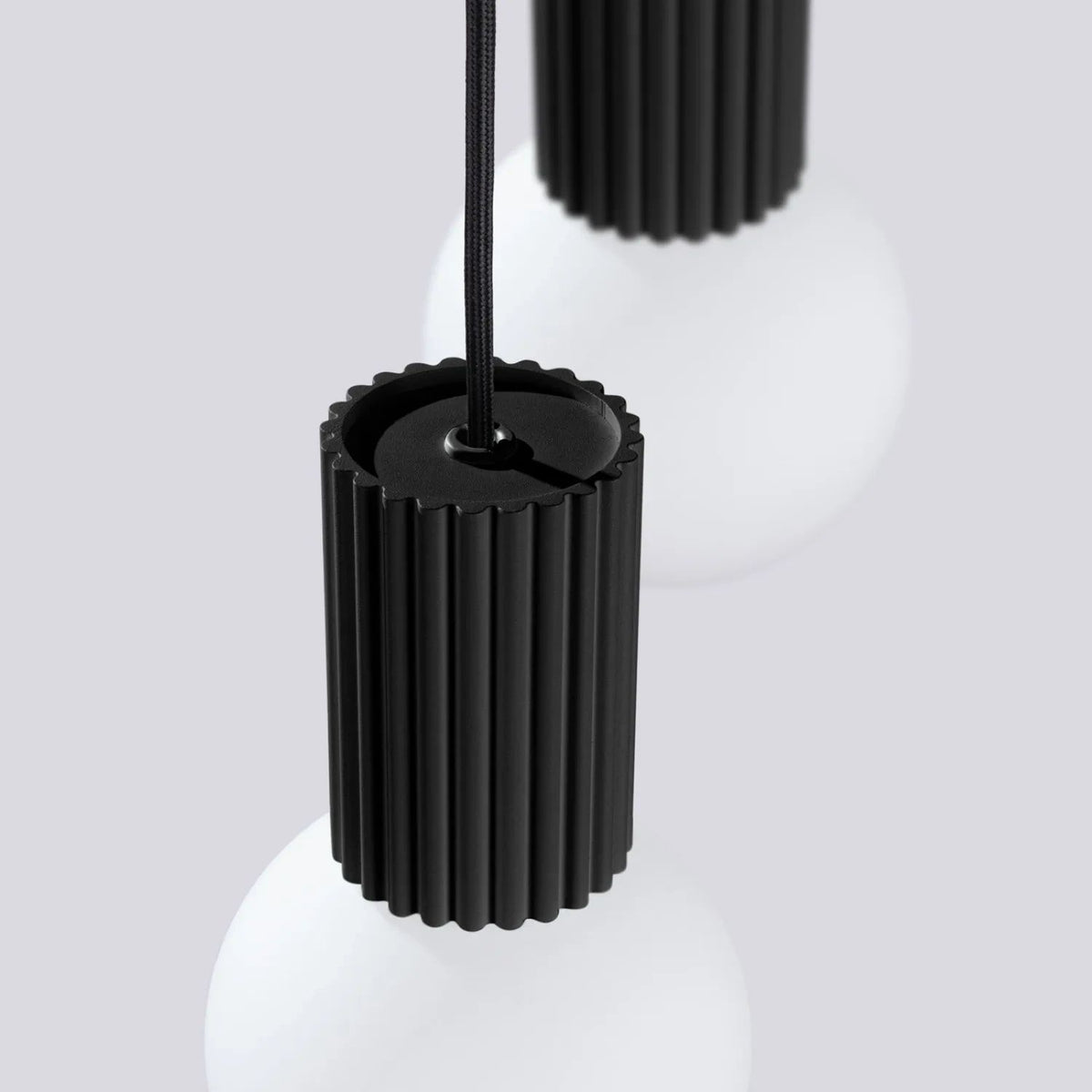 
Design Pendellampe „Halo“, 2-flammig - Schwarz