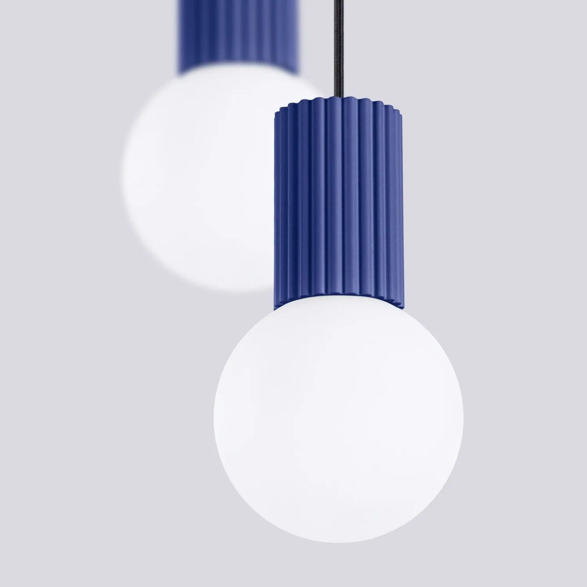 
Design Pendellampe „Halo“, 2-flammig - Ultramarine