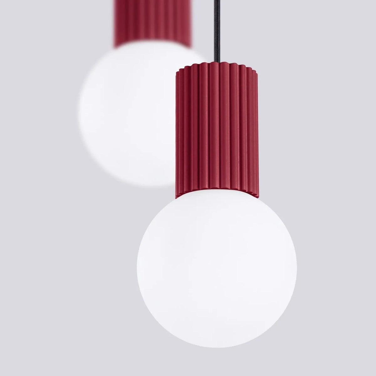
Design Pendellampe „Halo“, 2-flammig - Burgundrot