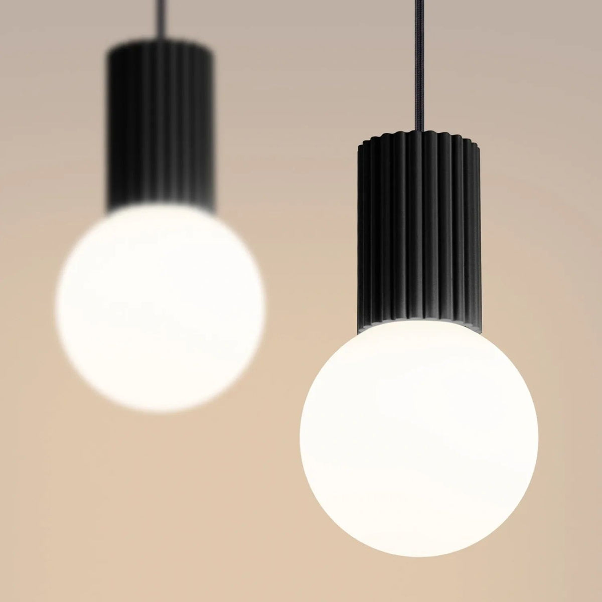 
Design Pendellampe „Halo II“, 2-flammig - Schwarz