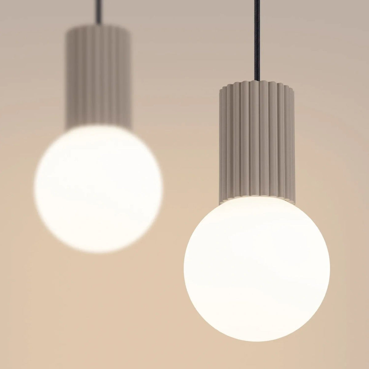 
Design Pendellampe „Halo II“, 2-flammig - Taupe