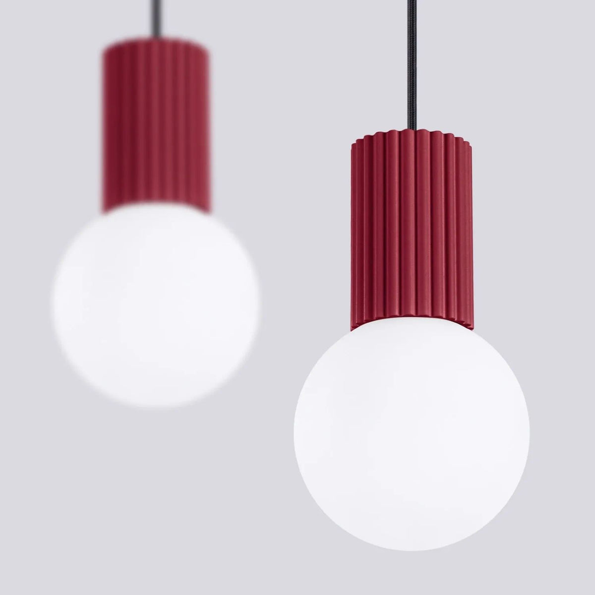 
Design Pendellampe „Halo II“, 2-flammig - Burgundrot