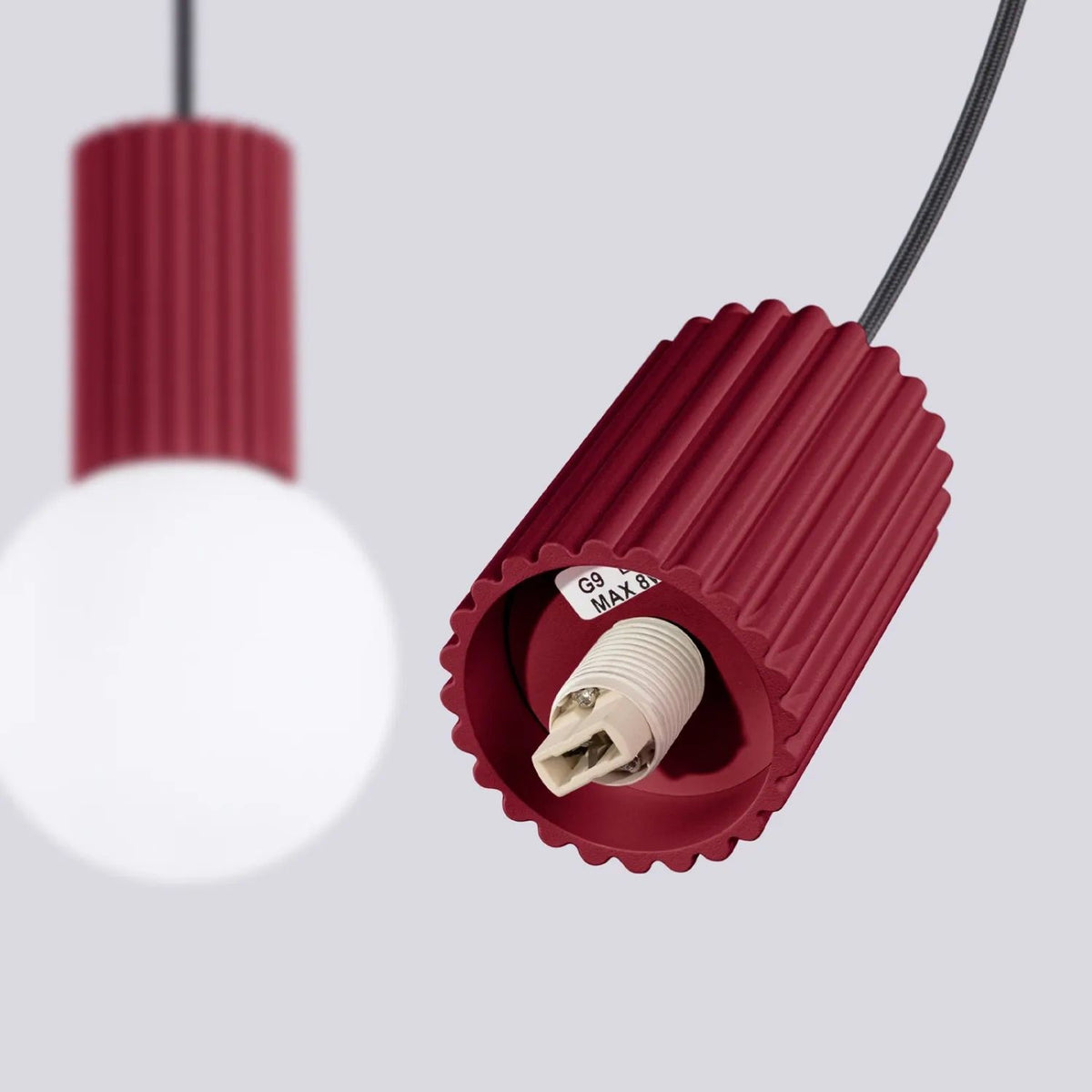
Design Pendellampe „Halo II“, 2-flammig - Burgundrot