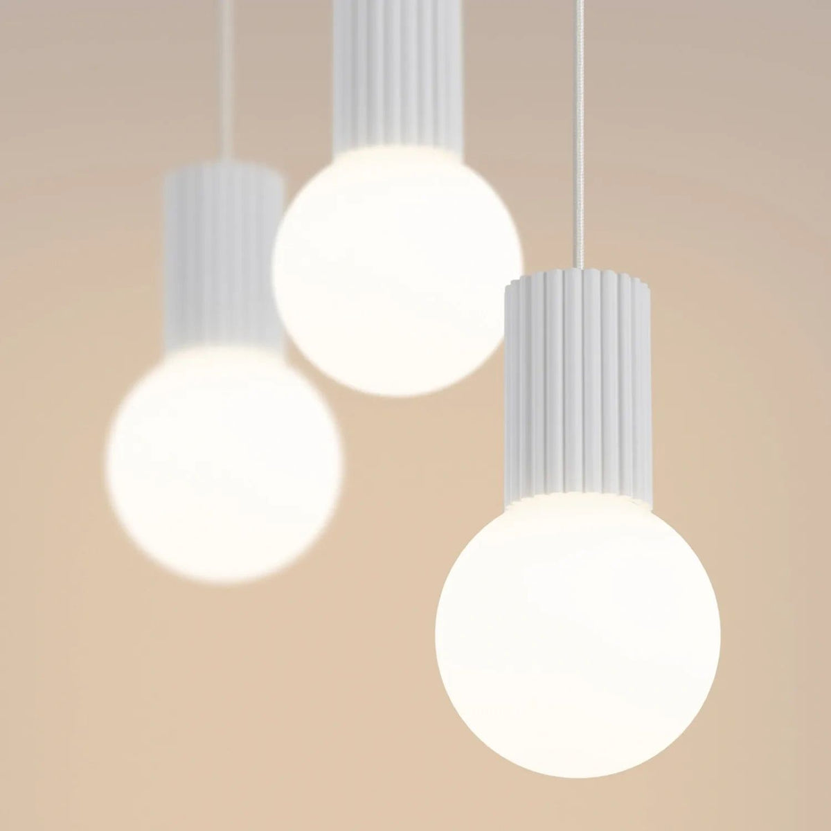 
Design Pendellampe „Halo II“, 3-flammig - Weiss