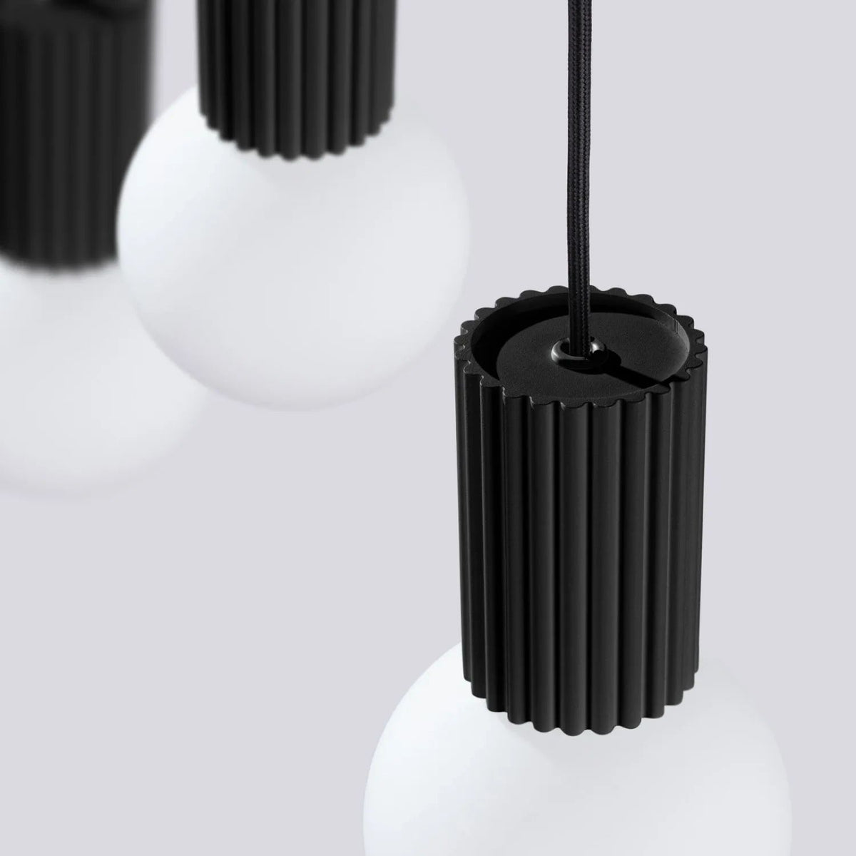 
Design Pendellampe „Halo II“, 3-flammig - Schwarz