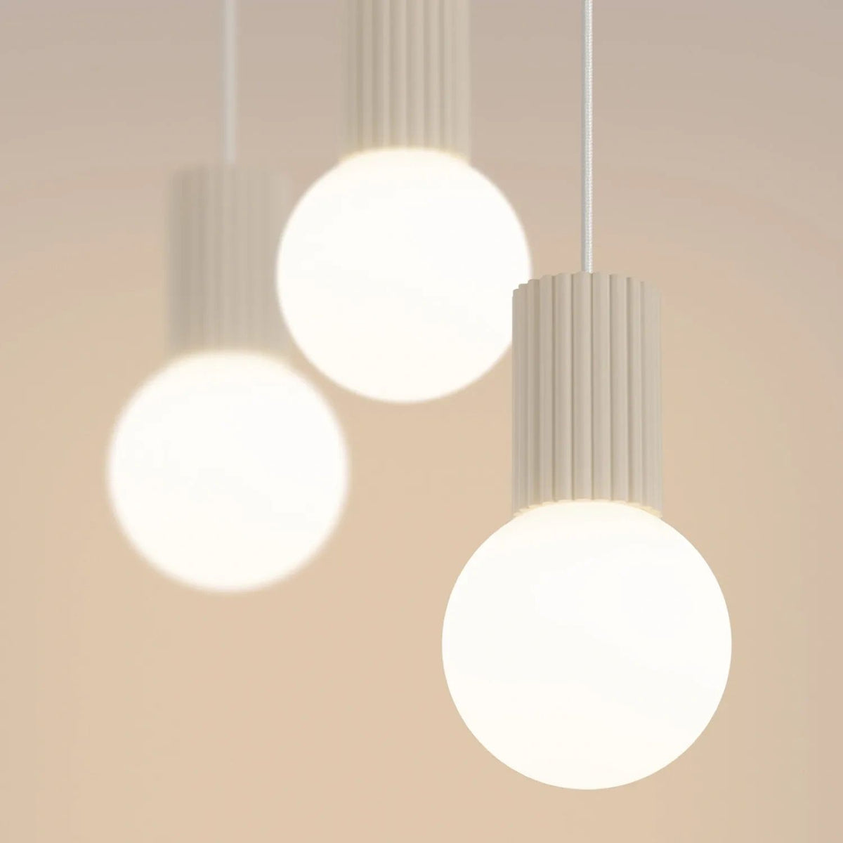 
Design Pendellampe „Halo II“, 3-flammig - Beige