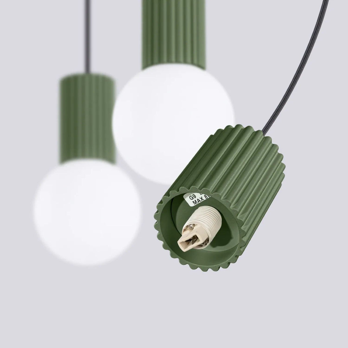 
Design Pendellampe „Halo II“, 3-flammig - Olivgrün