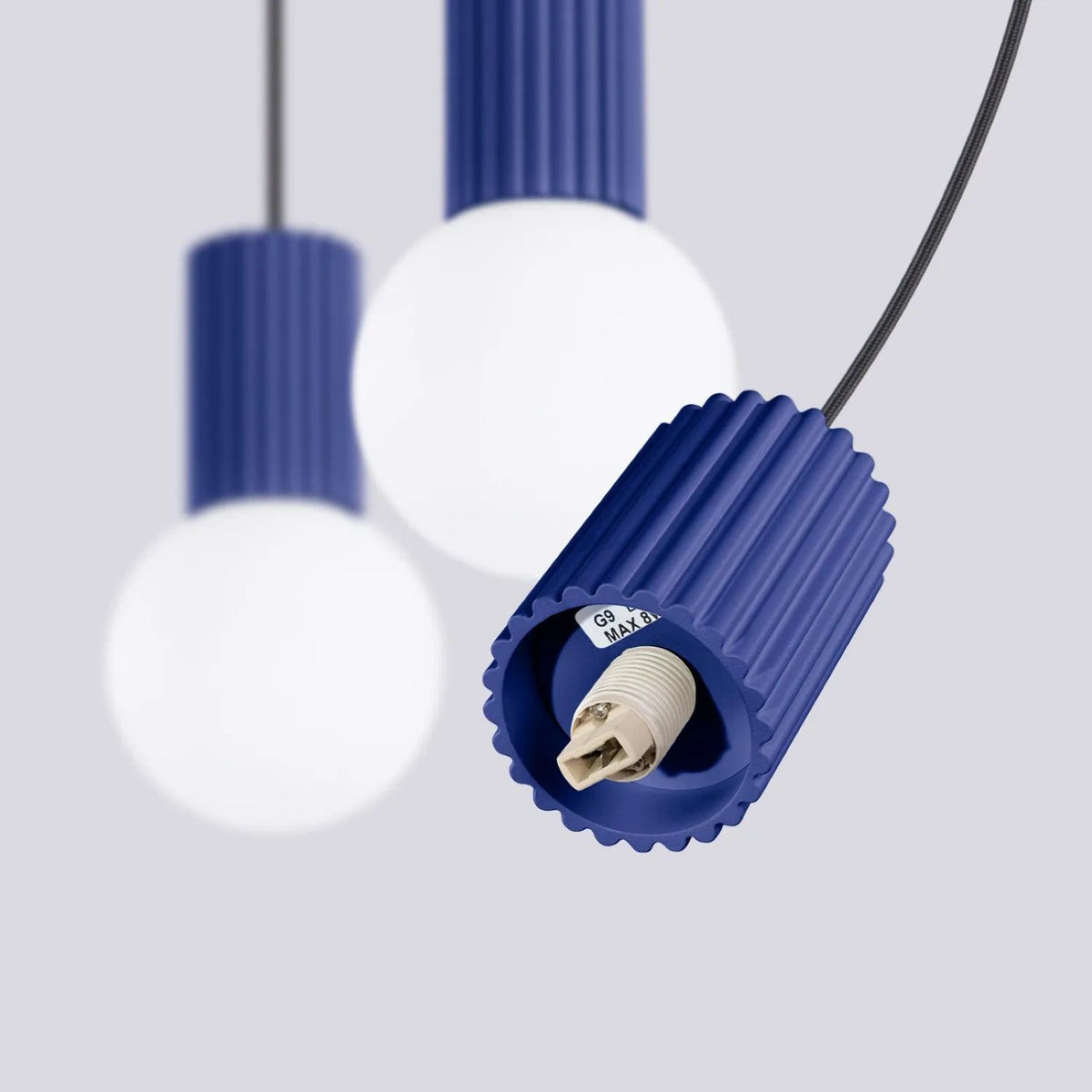 
Design Pendellampe „Halo II“, 3-flammig - Ultramarine