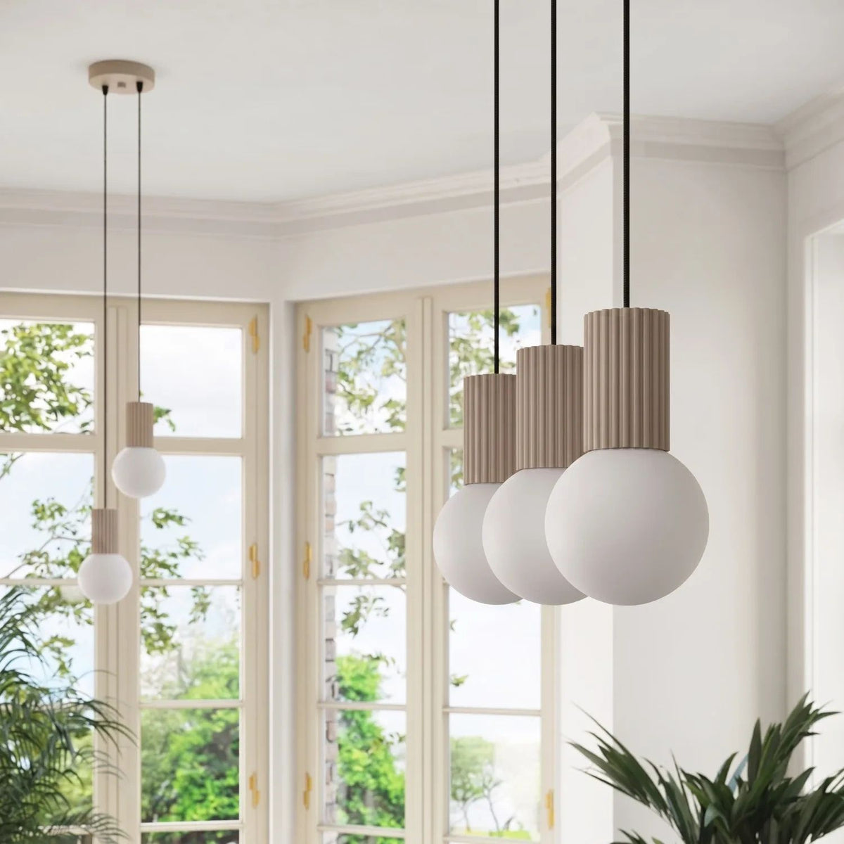 
Design Pendellampe „Halo II“, 3-flammig - Taupe