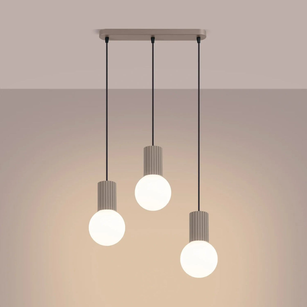
Design Pendellampe „Halo II“, 3-flammig - Taupe