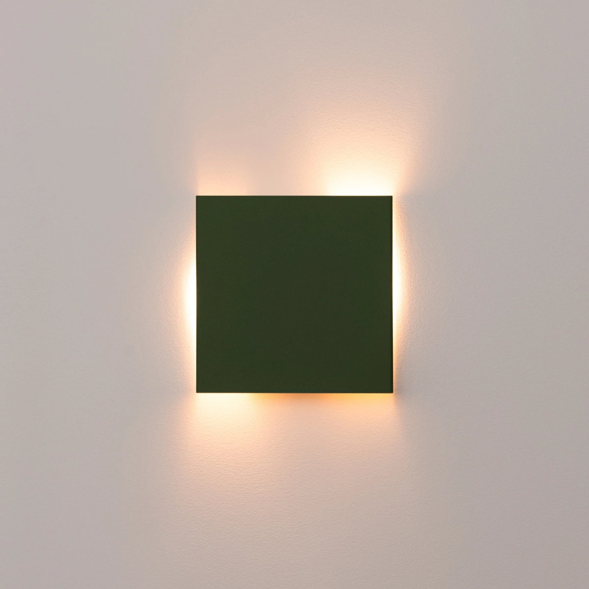 
Design Wandlampe „Vanta“ - Olivgrün