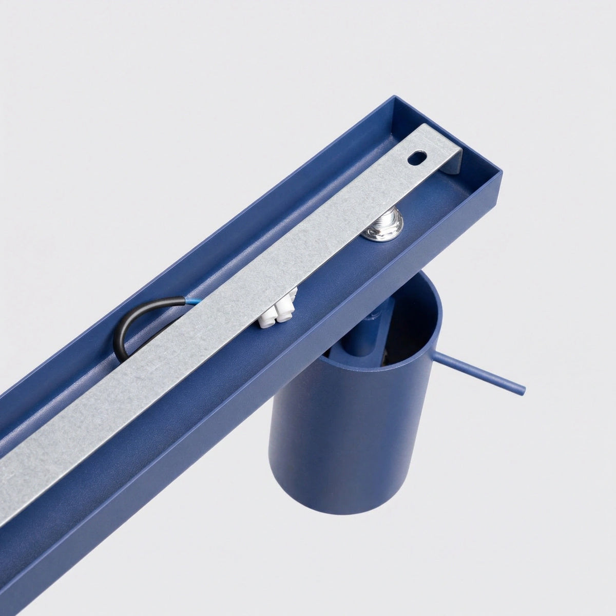 
Design Deckenlampe „Ring“ 6-Flammig (linear) - Ultramarine