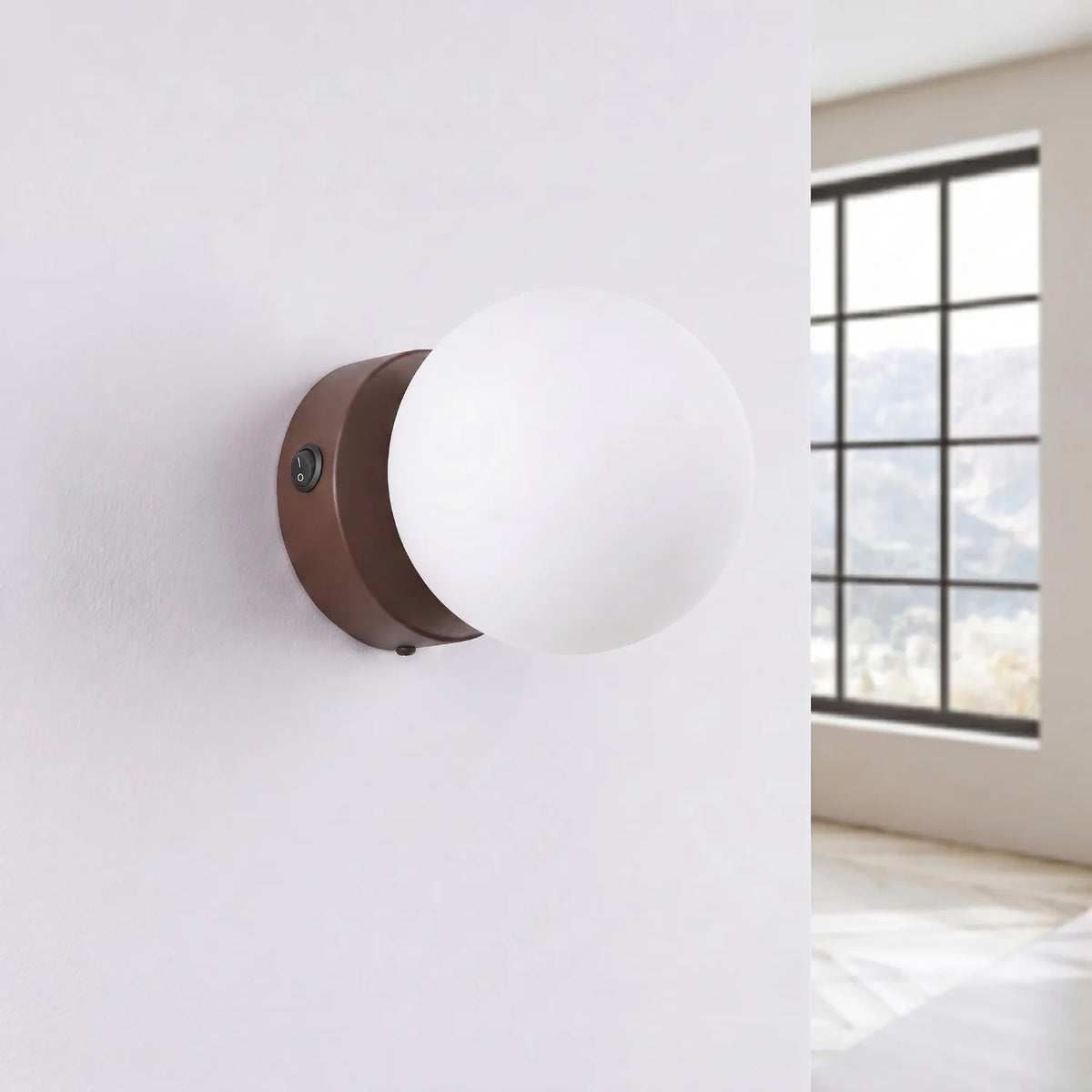 
Lampada da parete di design «Yoli» - Braun