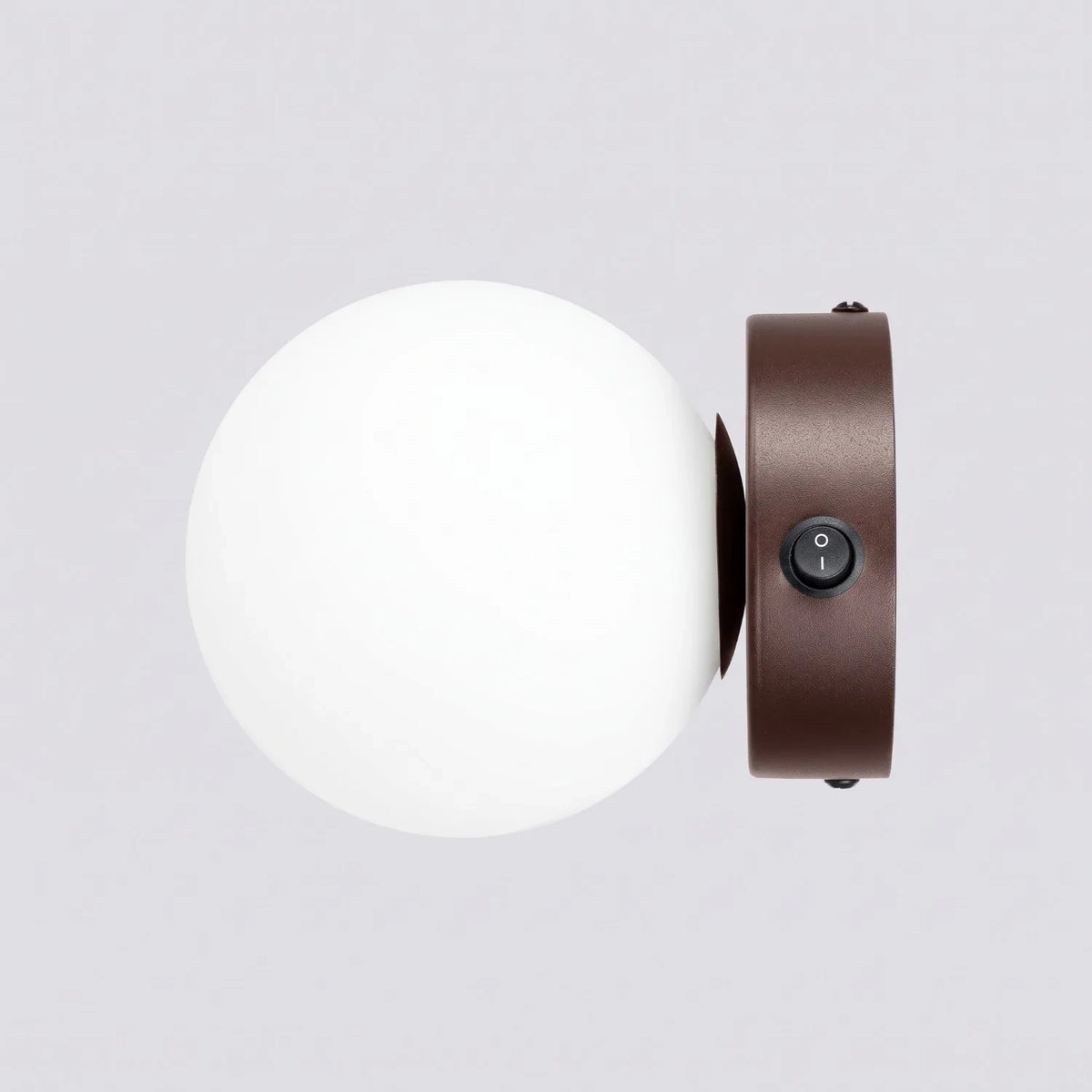 
Lampada da parete di design «Yoli» - Braun