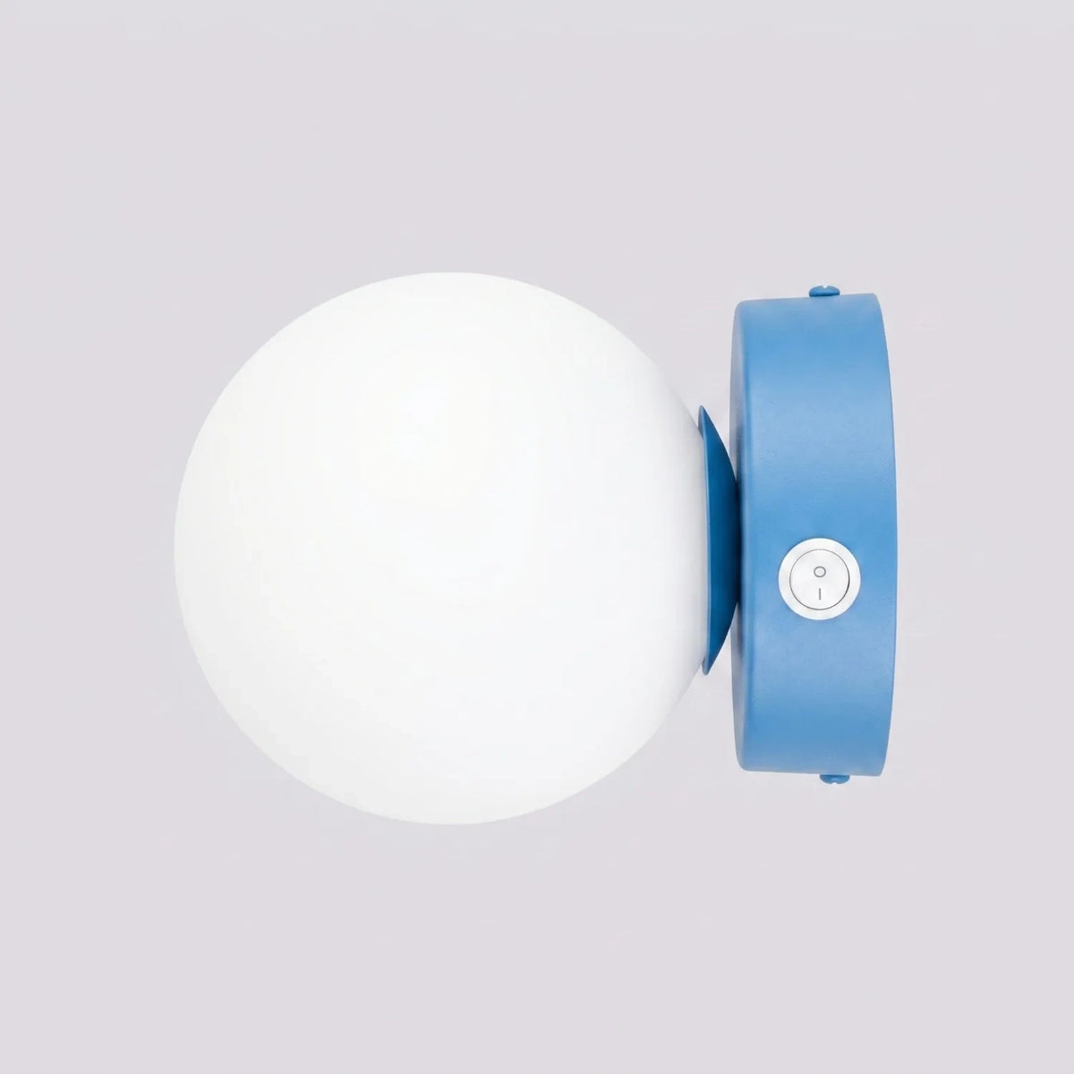 
Design Wandlampe „Yoli“ - Hellblau