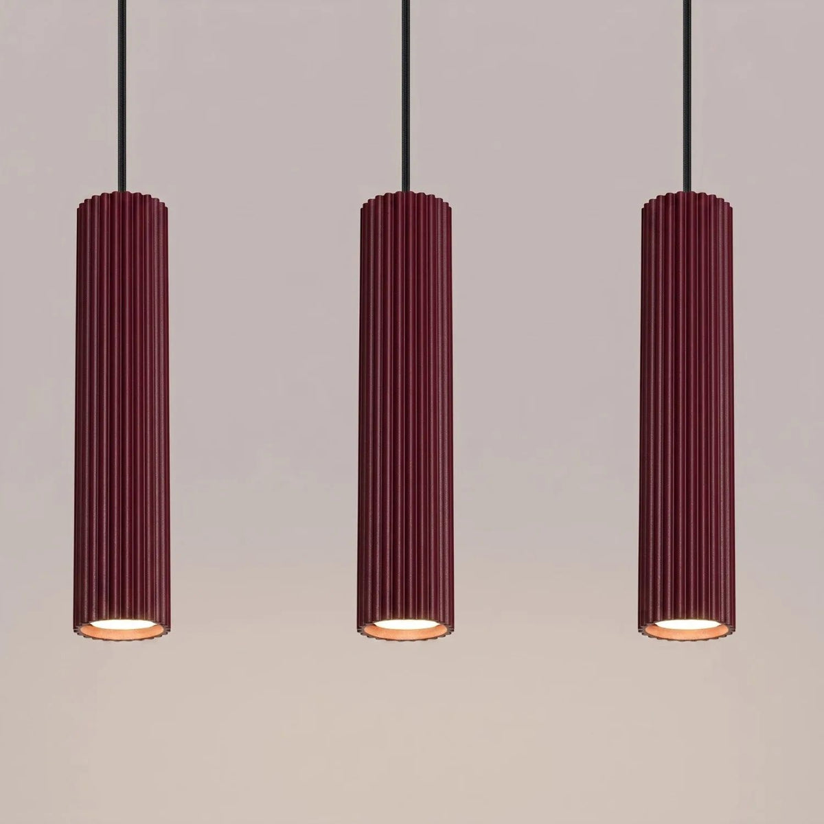
Suspension design « Karbon » 3 lumières (linéaire) - Bordeaux