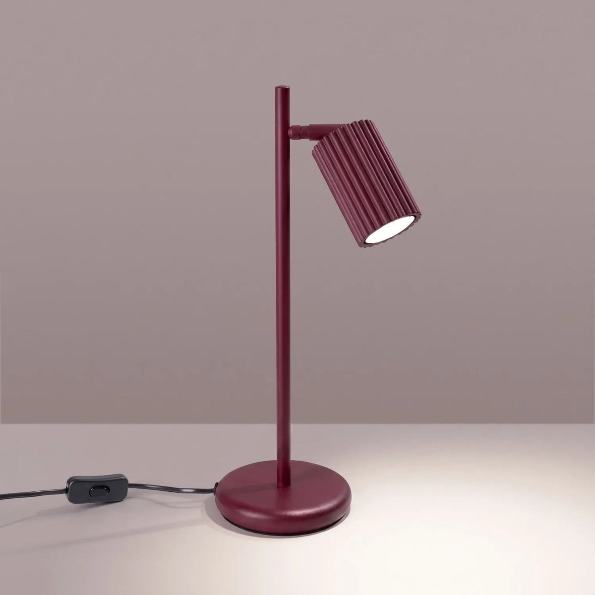
Design Tischlampe „Karbon“ - Burgundrot
