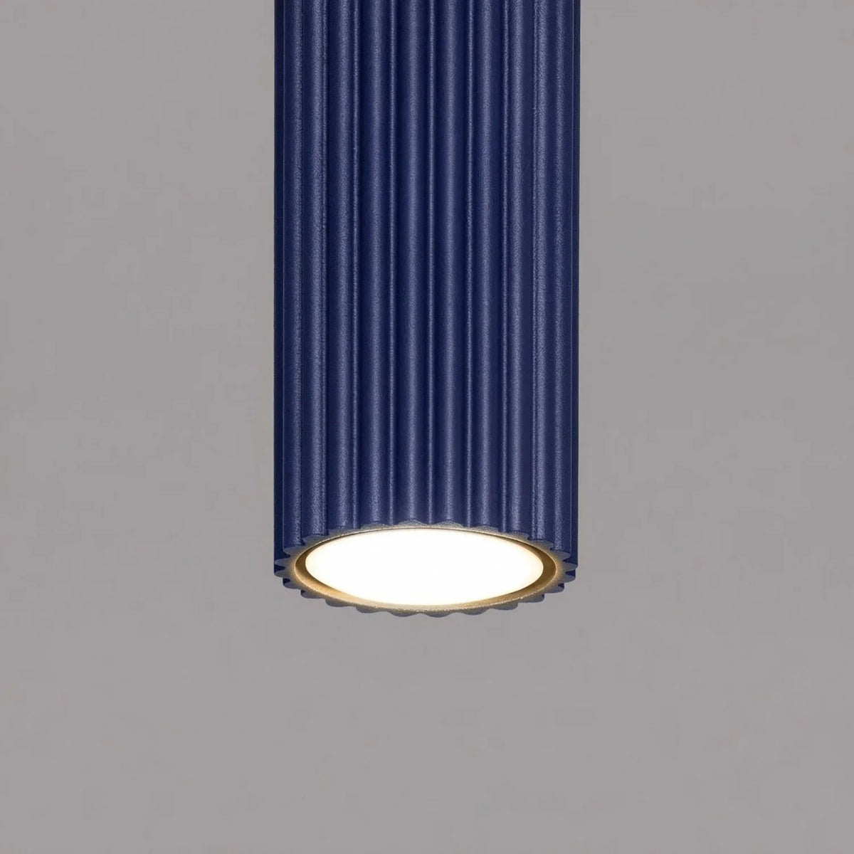 
Design Deckenlampe „Karbon“ - Ultramarine / Ø 6.5 x 30 cm