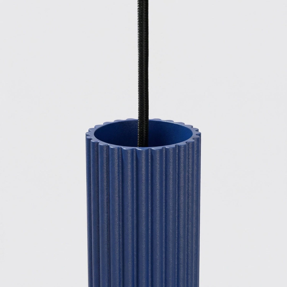 
Design Pendellampe „Karbon“ 1-flammig - Ultramarine