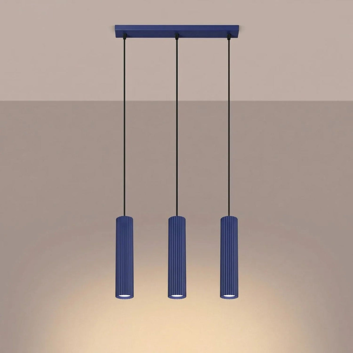 
Design Pendellampe „Karbon“ 3-flammig (linear) - Ultramarine