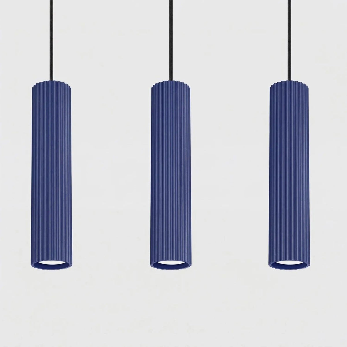 
Design Pendellampe „Karbon“ 3-flammig (linear) - Ultramarine