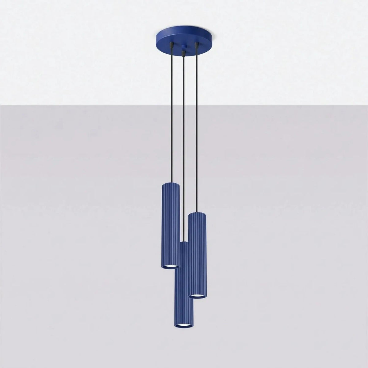 
Design Pendellampe „Karbon“ 3-flammig - Ultramarine