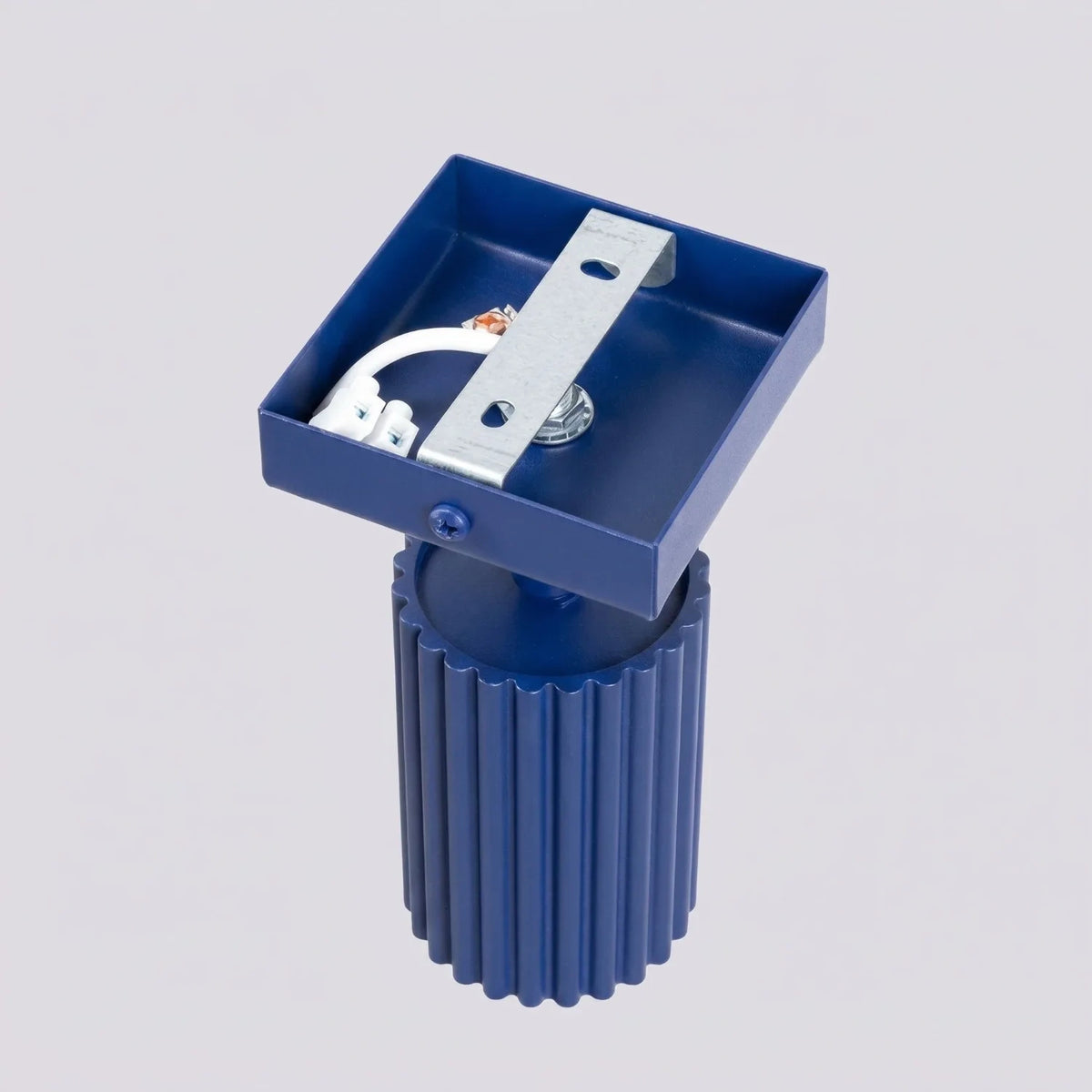 
Design Wandlampe „Karbon II“ - Ultramarine