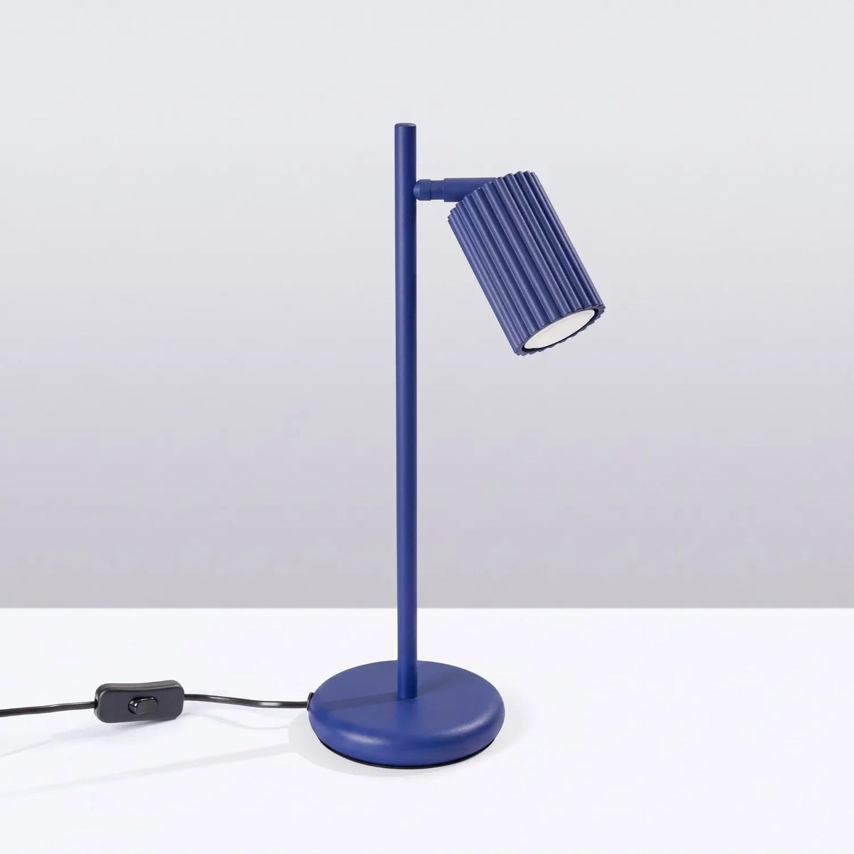 
Design Tischlampe „Karbon“ - Ultramarine