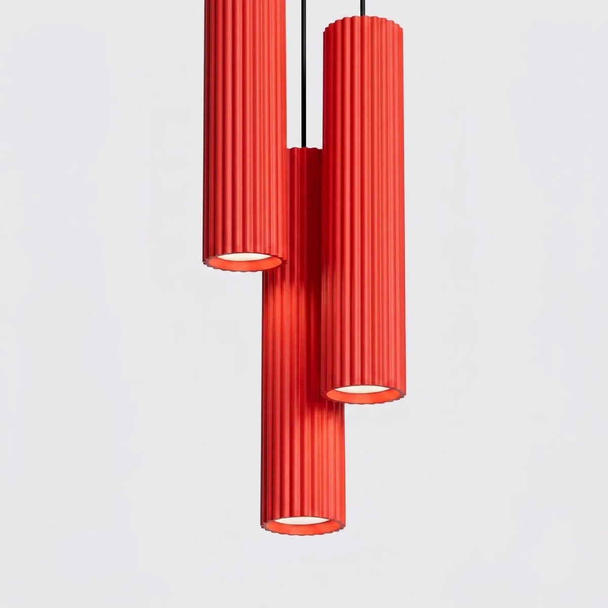 
Design Pendellampe „Karbon“ 3-flammig - Rot