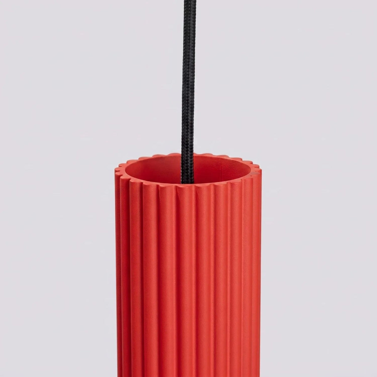 
Design Pendellampe „Karbon“ 3-flammig - Rot