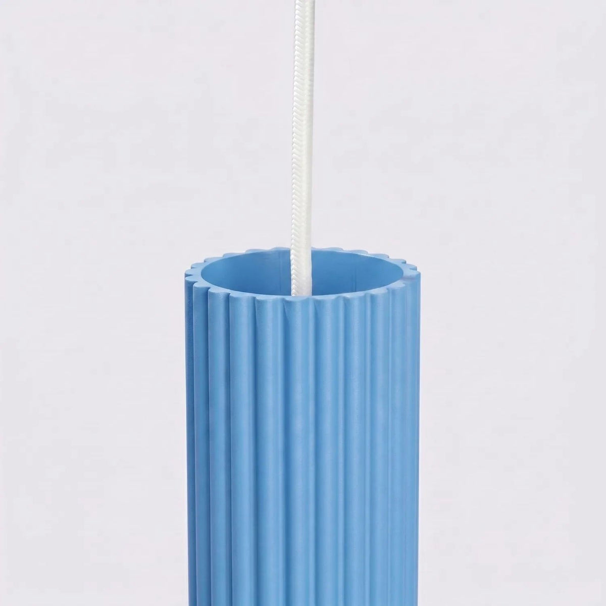 
Design Pendellampe „Karbon“ 3-flammig - Hellblau