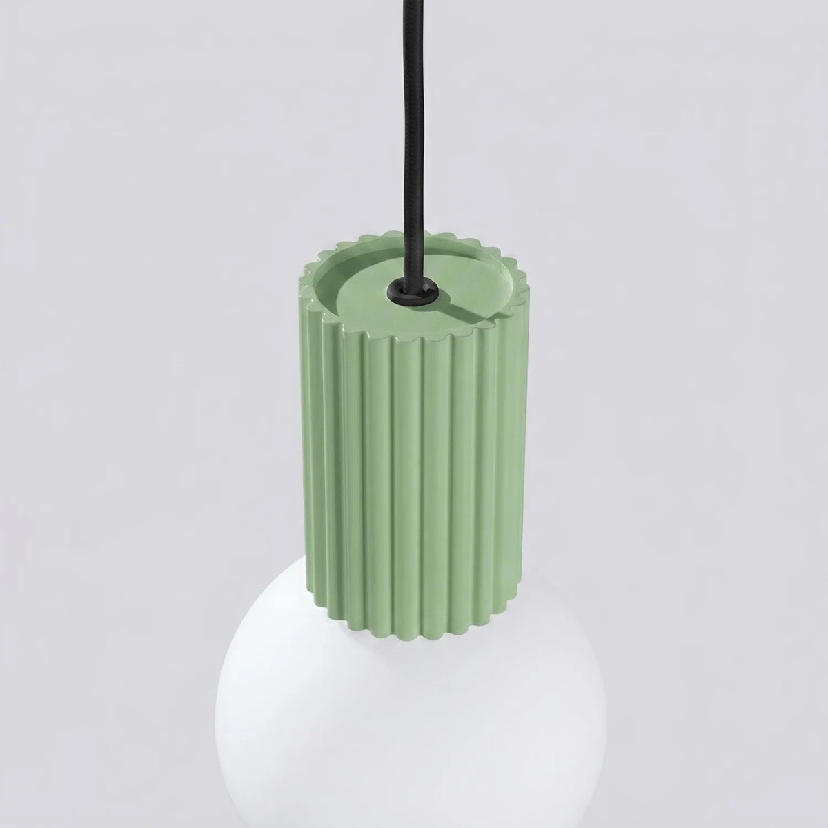 
Design Pendellampe „Halo“, 1-flammig - Salbeigrün